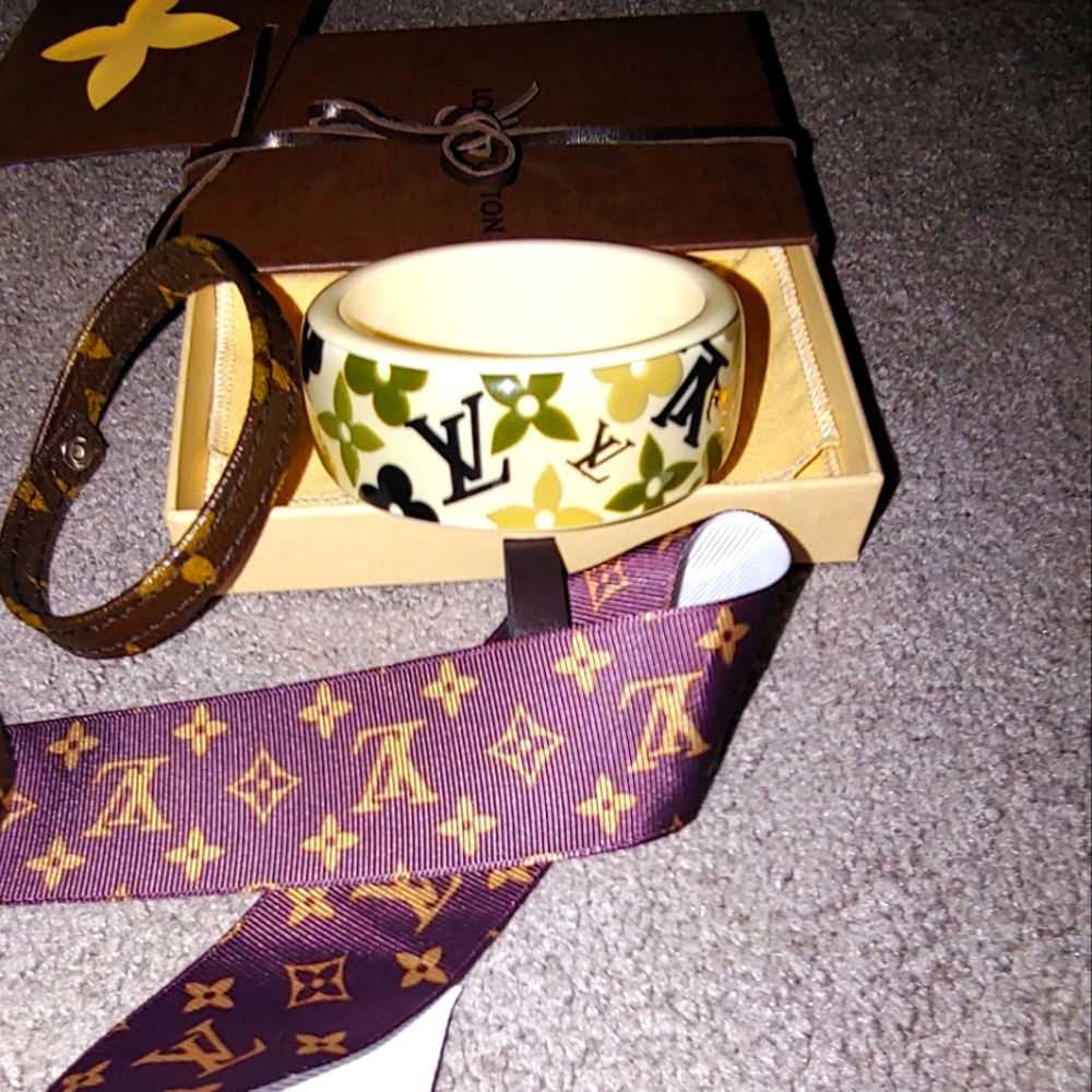 LOUIS VUITTON inclusion bracelet 100%AUTHENTIC!